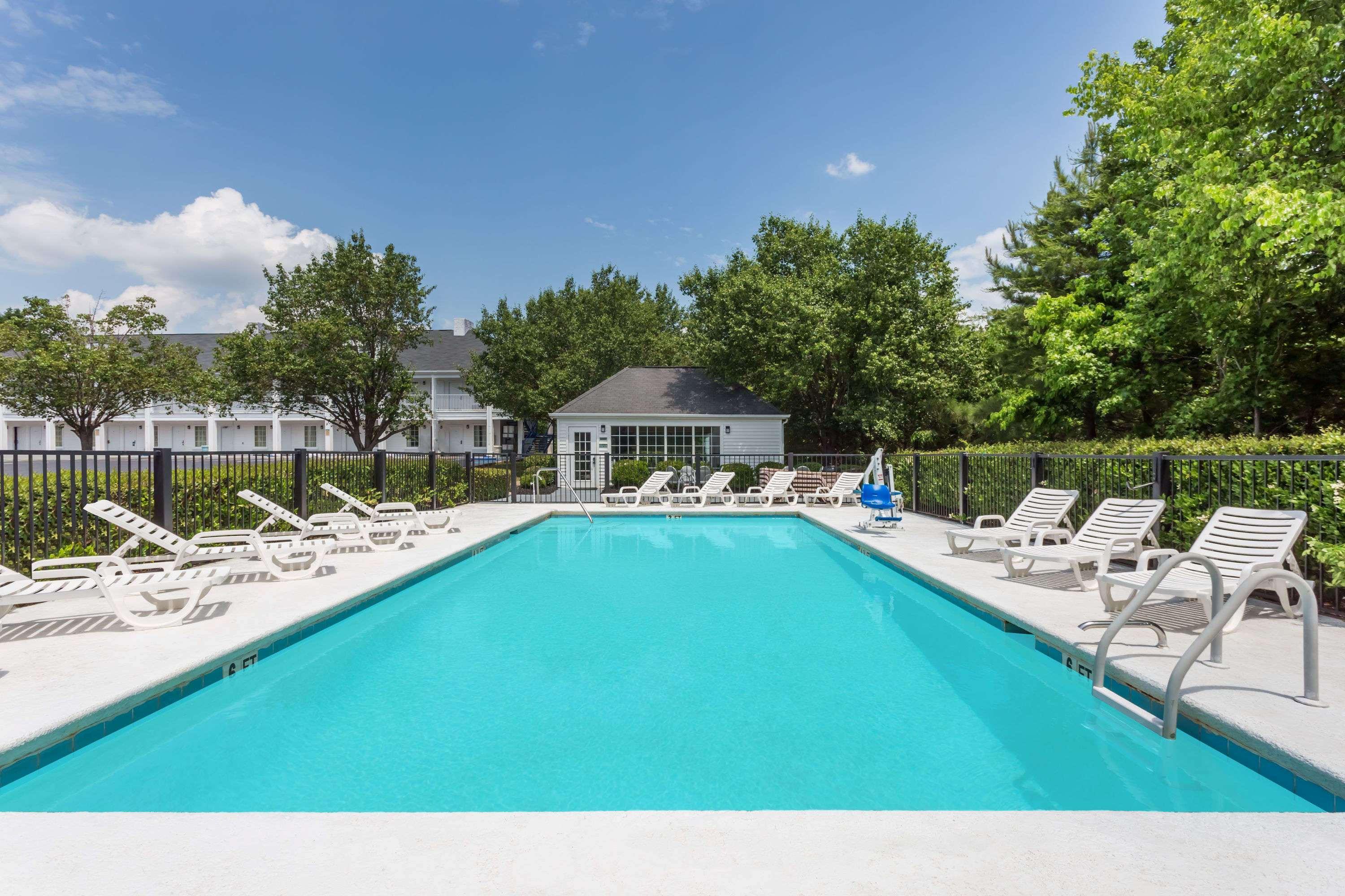 Baymont By Wyndham Anderson Clemson Hotel Exterior foto